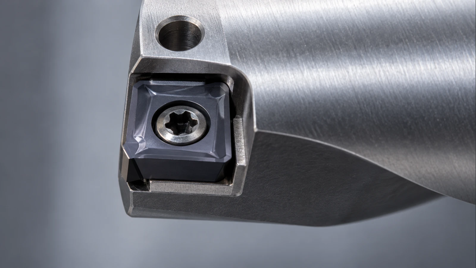Drilling insert seated in its matching drill body pocket